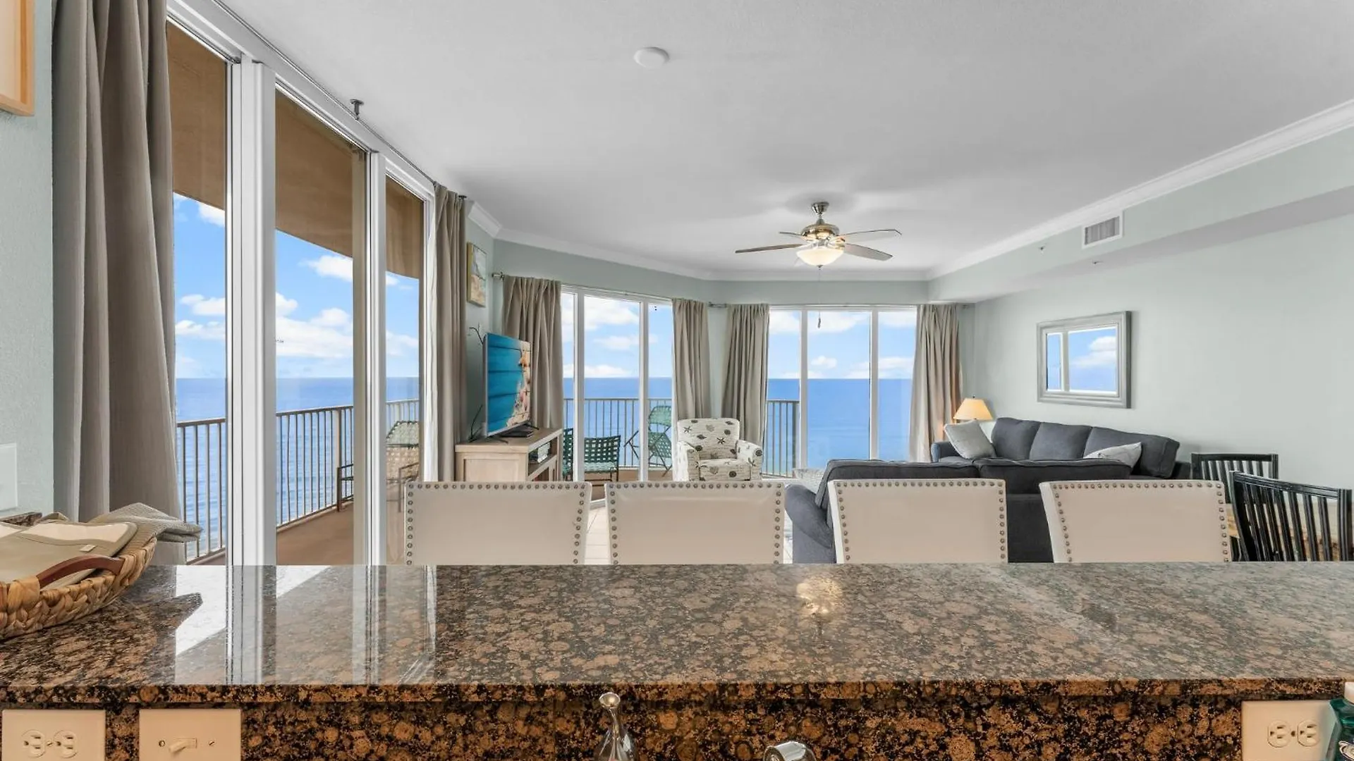 Stunning 3Br Corner Tidewater Resort Beachfront Condo! Sleeps 10! By Dolce Vita Getaways Pcb! Panama City Beach Appartamento