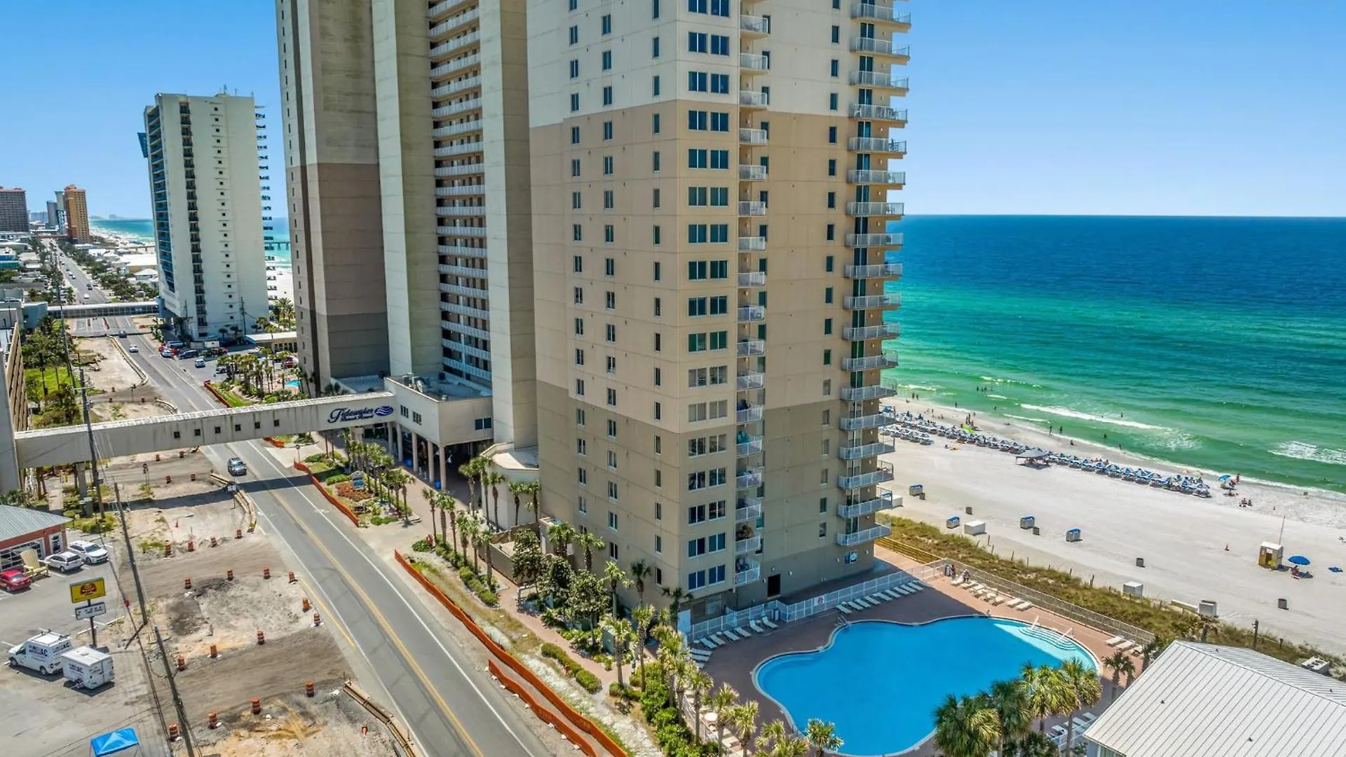 Stunning 3Br Corner Tidewater Resort Beachfront Condo! Sleeps 10! By Dolce Vita Getaways Pcb! Panama City Beach Apartment
