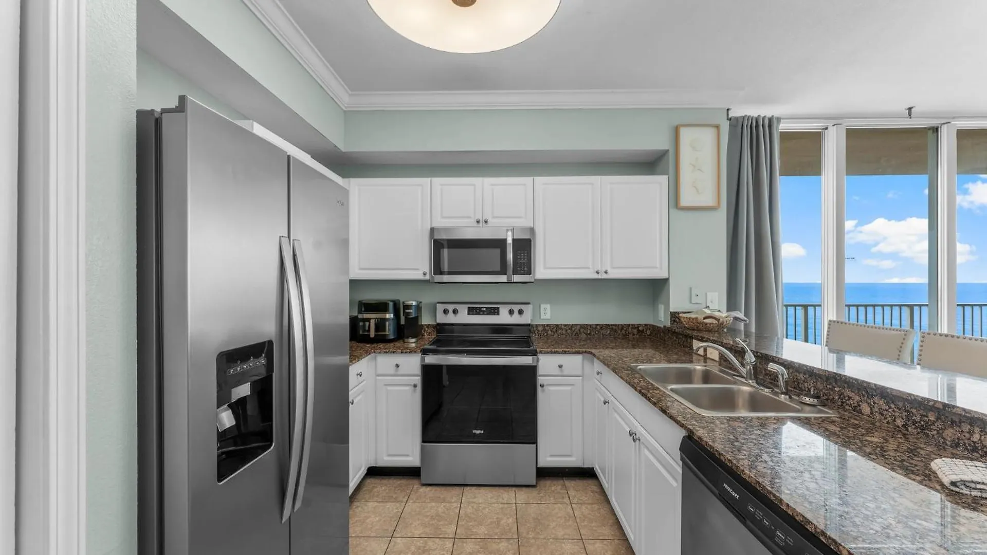 Stunning 3Br Corner Tidewater Resort Beachfront Condo! Sleeps 10! By Dolce Vita Getaways Pcb! Panama City Beach Apartment